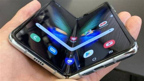 Samsung&#039;un Katlanabilir Telefon Modelleri